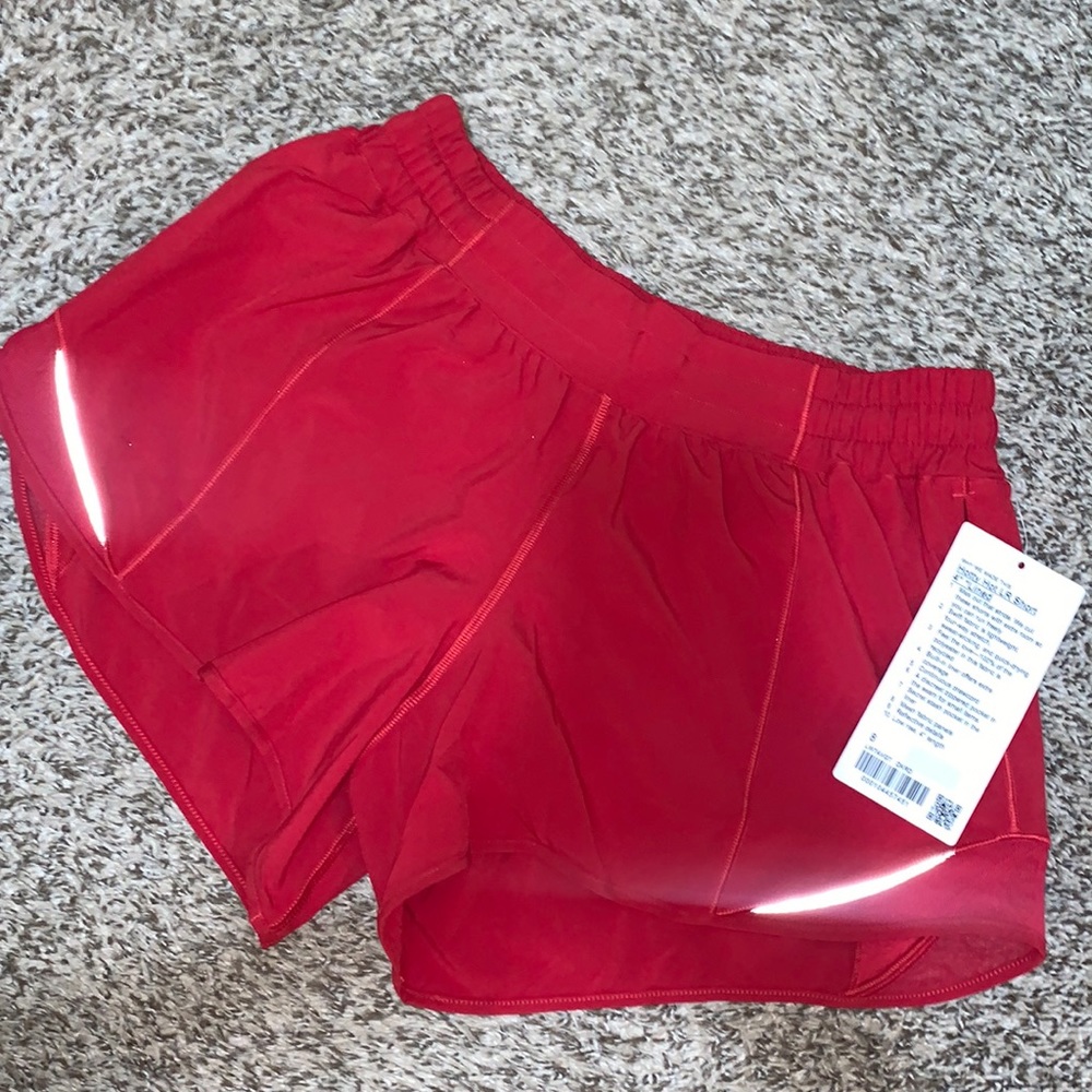 LULULEMON HOTTY HOT 4”